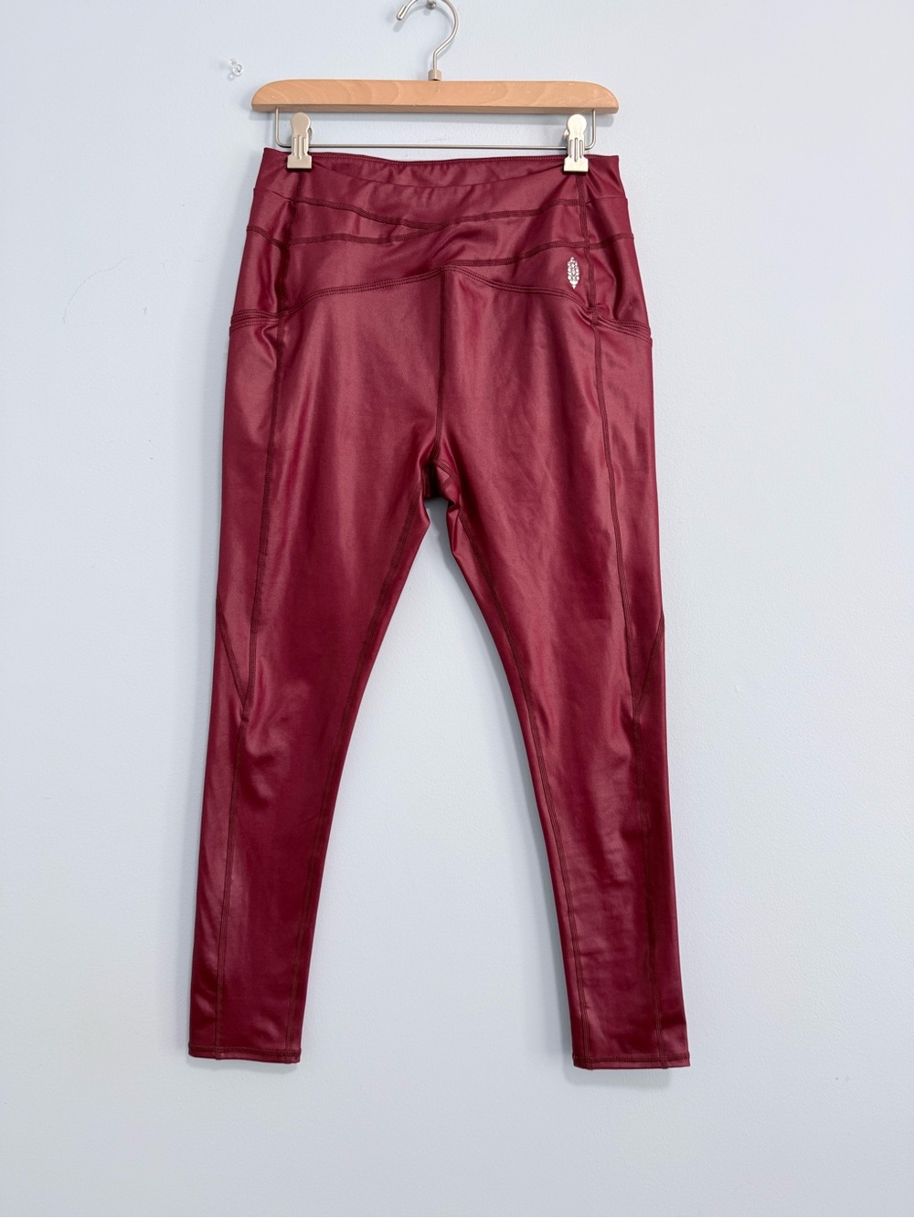 Free People FP Movement Shine Leggings Burgundy Wine Size M Side Pockets